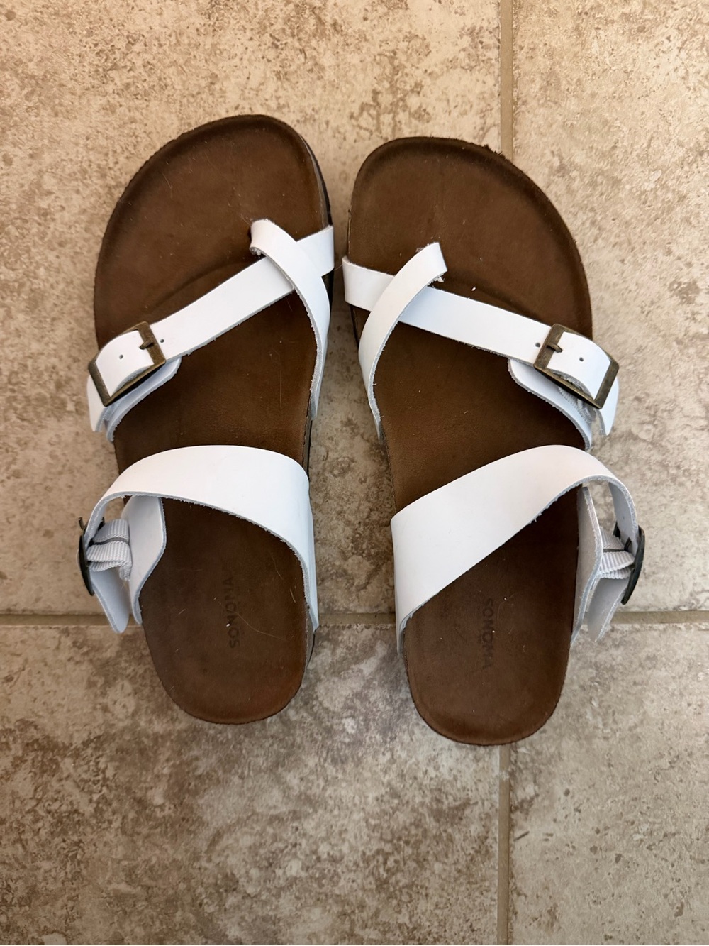 Sonoma White Crisscross Buckle Sandals